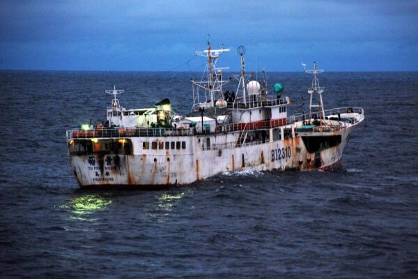NGOs and fishers call on the European Commission to strengthen its action against IUU fishing